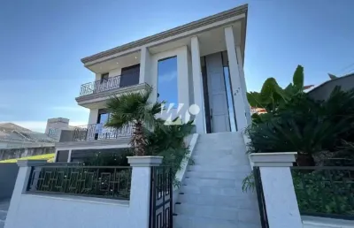 Casa 339m² com 4 quartos e suítes na pedra branca - mrt