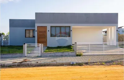 Linda e exclusiva casa no condomínio chácaras de carapibus