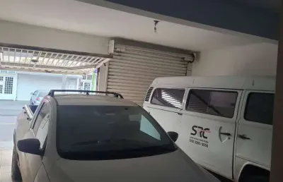 Sobrado residencial e comercial com 3 dormitórios,  sala, cozinha, varanda,  2 vagas,  2 banheiros,  área gourmet, bairro medeiros,  jundiaí-sp