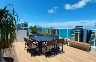 Vendo apartamento no meireles a 200m da av. beira mar, 2 quartos e uma bela área de lazer!