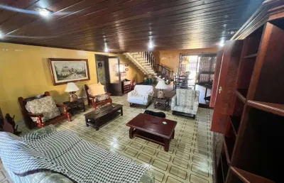 Casa 5 dormitórios à venda no bairro centro com 280 m² de área privativa - 2 vagas de garagem