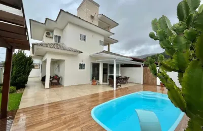 Casa com 3 quartos à venda na ivete monteiro texeira, 51, fazenda da armação, governador celso ramos por r$ 1.999.000
