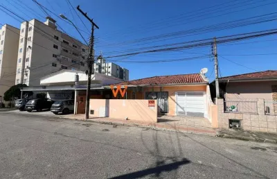 Casa com 5 quartos à venda na rua adão schmidt, 997, barreiros, são josé por r$ 1.050.000