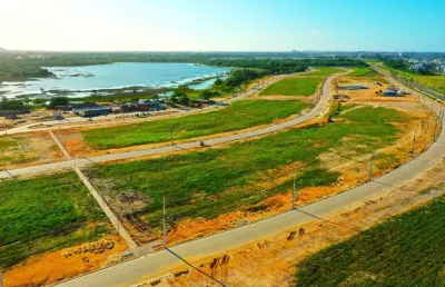 Terreno à venda na Avenida Atl&#226;ntica, Coacu, Eusébio