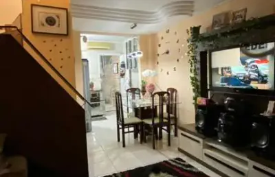 Casa com 2 quartos à venda na rua lenita rosa chella, 101, cidade industrial, curitiba, 68 m2 por r$ 392.200