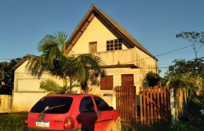 Casa com 2 quartos à venda na rua porecatu, 616, centro, guaratuba por r$ 250.000