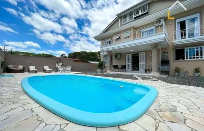 Casa com 4 dormitórios à venda, 284 m² por r$ 2.500.000,00 - glória - joinville/sc