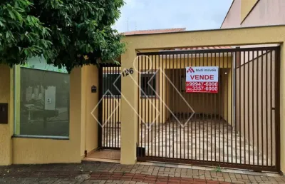Encantadora casa geminada à venda, de 3 quartos (1 suíte) num acolhedor e tranquilo bairro!
