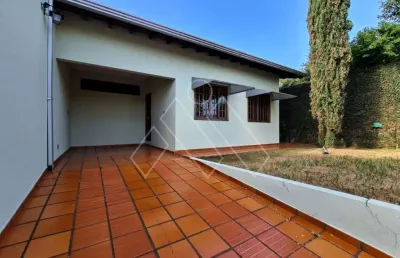 Casa térrea impecável com 2 quartos no jd santiago, com excelente acabamento e muito bem construído!