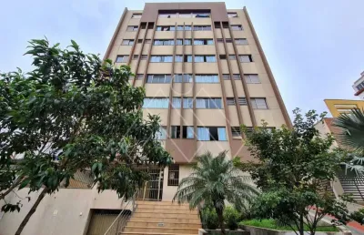 Conforto e conveniência em apartamento com 2 quartos na área médica
