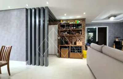 Venda de sobrado com 3 suítes e piscina no condomínio villagio santana