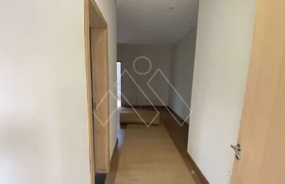 Casa térrea com 3 suites internas e uma suíte externa multifuncional