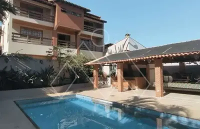 Sobreado 5 qurtos (4 suites) 680m2 3 vagas - vista para o lago iguapó