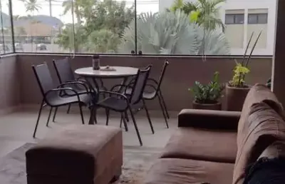 Excelente apartamento reformado frente mar  centro, caraguatatuba, apto todo reformado, condomínio