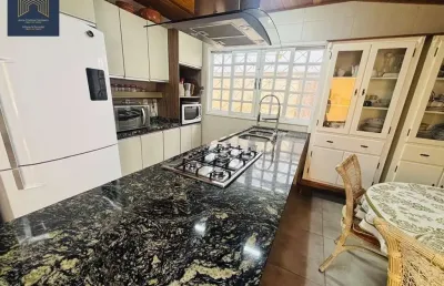 Casa com 4 quartos à venda na Rua 981, Centro, Balneário Camboriú
