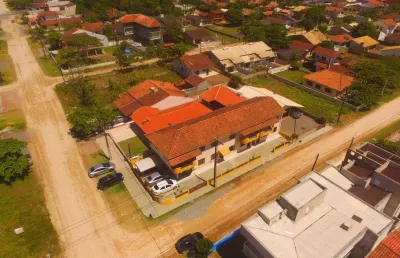 Casa com 2 quartos para alugar na Rua 620 João Luiz Armacollo, 206, Itapema do Norte, Itapoá
