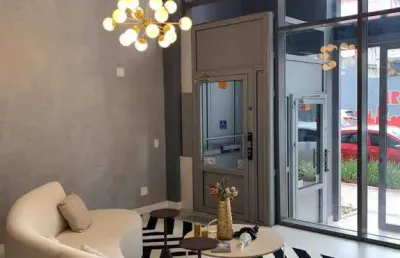 Studio com 25m2 de área útil - 1 suíte + coz + sacada na vila clementino