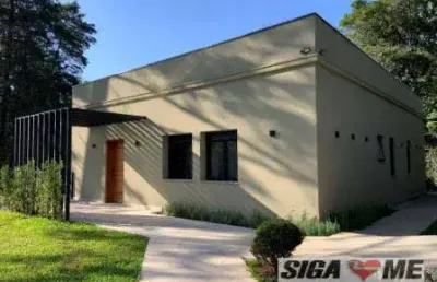 Vende-se ou aluga-se casa nova na estancia/ área privativa de 405m²