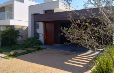 Casa à venda em marília em condomínio fechado! venha conhecer!