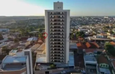 Amplo apartamento para alugar em marília próximo ao centro. venha visitar e negociar com pontual imóveis