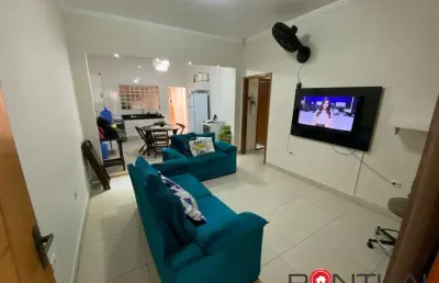 Casa à venda em marília na região do bairro palmital. agende uma visita!