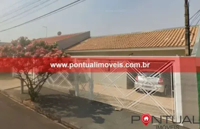 Casa à venda em marília-sp no bairro palmital. confira!