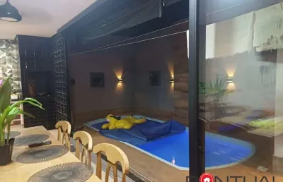Linda casa à venda em marília-sp, bairro são miguel! 3 quartos, 1 suíte, espaço generoso de 170m² e 2 vagas de garagem.