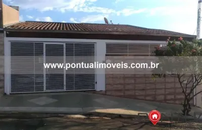 Casa à venda em marília na região do jardim bandeirantes. venha conhecer!