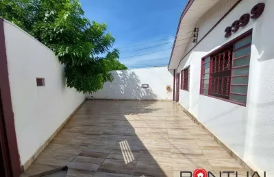 Casa com 3 quartos à venda no Jardim Estoril, Marília 