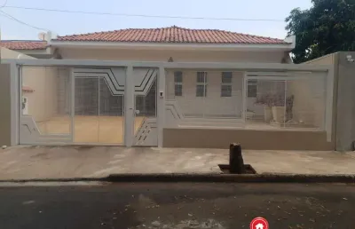 Casa à venda professor josé augusto marília sp - 3 quartos 1 suíte - r$ 480.000 negociável - 170m² com edícula. compre com imobiliária pontual marília