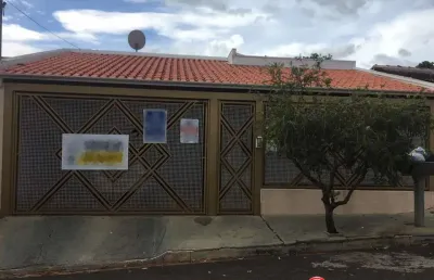 Casa a venda em marília no jardim comerciários. agende uma visita!