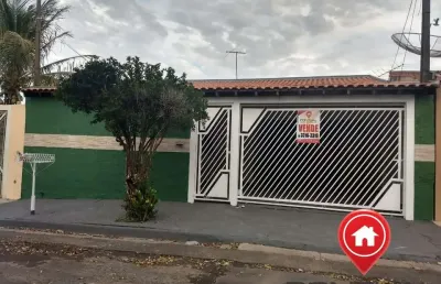 Casa à venda em marília no bairro palmital. agende uma visita!