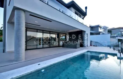 Casa em condomínio fechado recém construída disponível para venda em alphaville
