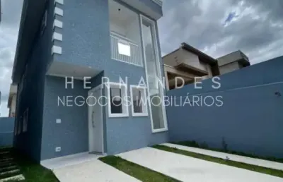 Casa em condomínio fechado com 3 dormitórios, 1 suíte e 2 vagas.