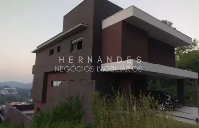 Casa à em condomínio com 3 suítes aceita permuta - santana de parnaíba