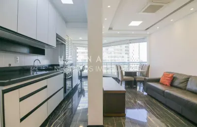 Apartamento com 53m² mobiliado com vista para o 18 do forte