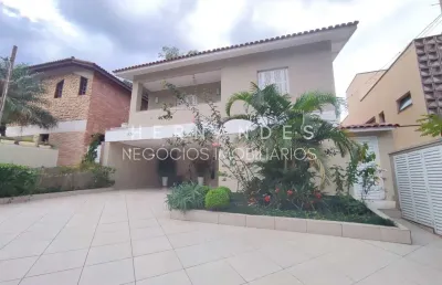 Casa de luxo em condomínio alphaville - 5 quartos, 4 suítes, 3 salas, 4 vagas, 310m² em santana de parnaíba-sp.
