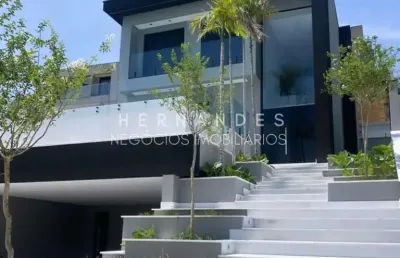 Casa espetacular à venda no residencial santa anna com 375m² de terreno sendo 3suítes