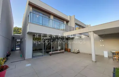 Excelente oportunidade: casa em condomínio à venda ou locação em tamboré, santana de parnaíba-sp! 3 quartos, 3 suítes, 2 salas, 2 vagas, 200m².