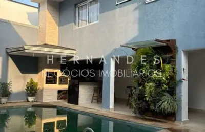 Luxuosa mansão de 5 quartos e 5 suítes à venda em santana de parnaíba-sp, jardim são luís: 650m², 7 banheiros, 6 vagas.