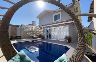 Imperdível oportunidade: casa em condomínio de luxo em alphaville, barueri-sp! 4 quartos, 2 suítes, 3 salas, 5 banheiros, 2 vagas, 460m².