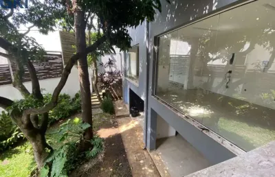 Maravilhoso sobrado todo reformado na melhor região do pacaembú!