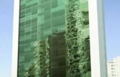 Edifício moderno monousuário com 8141m², 17 andares e 243 vagas.