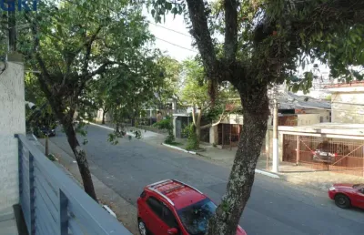 Oasis no planalto paulista: espaçosa residência com terraço privativo