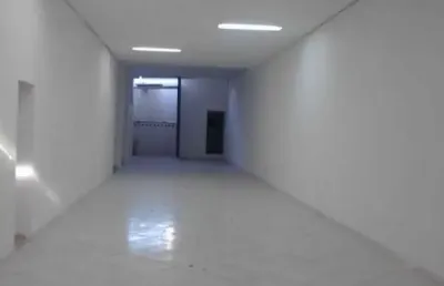 Loja térrea com 200 metros quadrados proximo o metro fradique coutinho