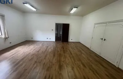 Casa comercial ou residencial com 600 metros de area costruida
