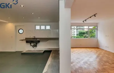 Apartamento totalmente reformado com 98,63 m2 uma vaga garagem
