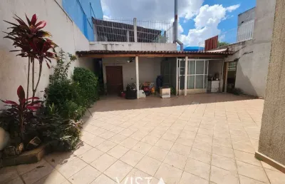 Casa com 4 quartos para alugar na Avenida Guilherme Giorgi, 412, Vila Carrão, São Paulo