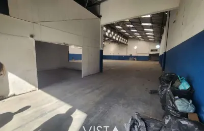Galpão/depósito/armazém e 2 banheiros para alugar, 1600 m² por r$ 30.000/mês