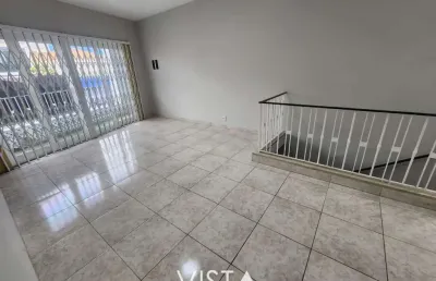 Casa com 3 quartos para alugar na Vila Carrão, São Paulo 